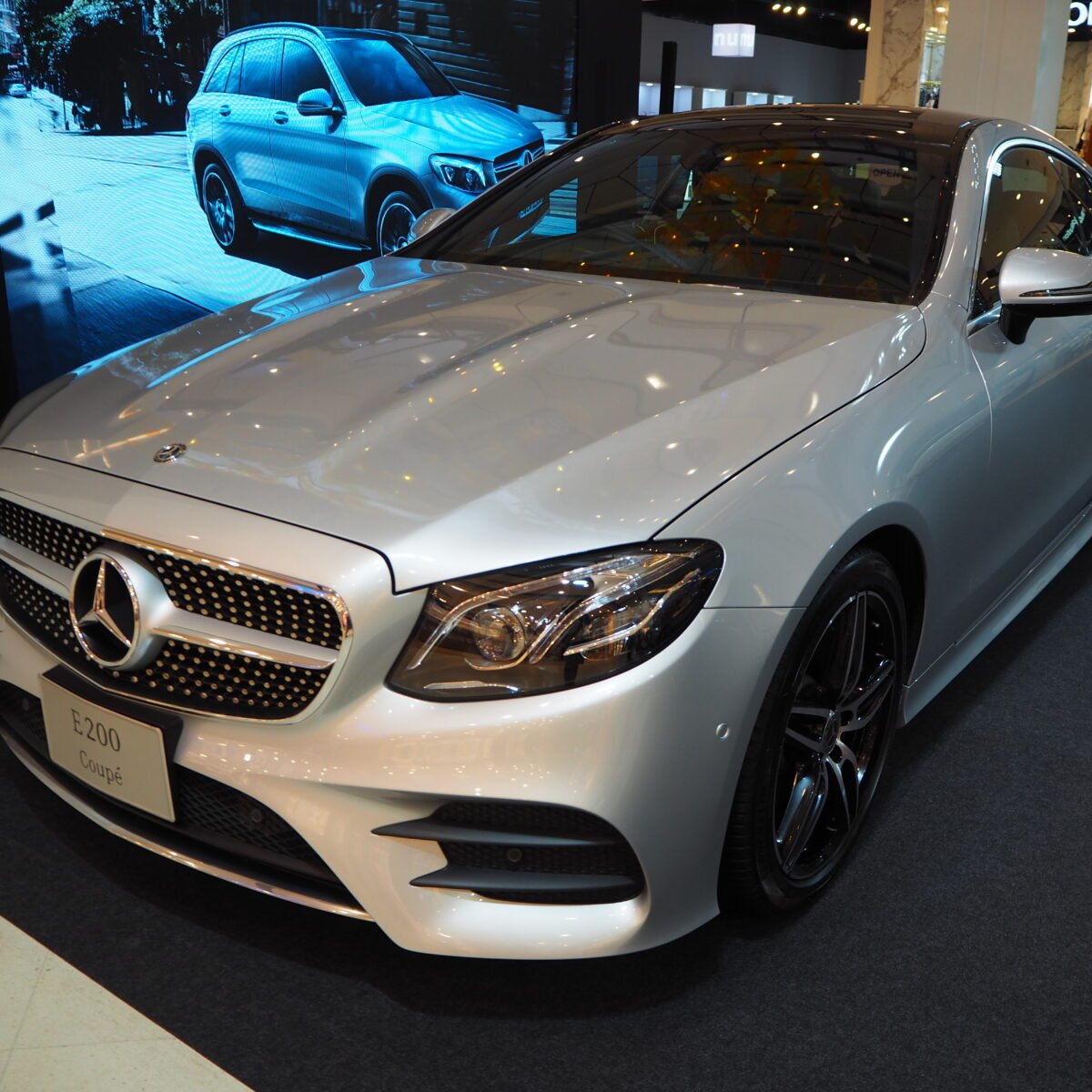 White 2018 Mercedes-Benz E-Class Coupe, the same model generation as the E400 at the center of the Kim Muratori lawsuit